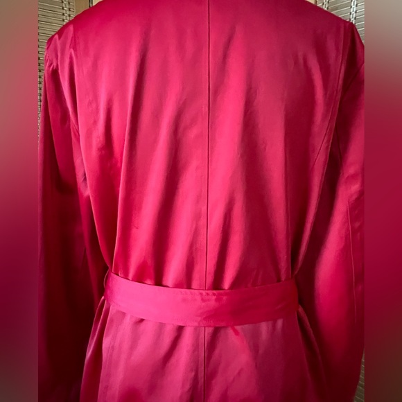 Ladies' red belted lined raincoat/trenchcoat, size L - Picture 7 of 16